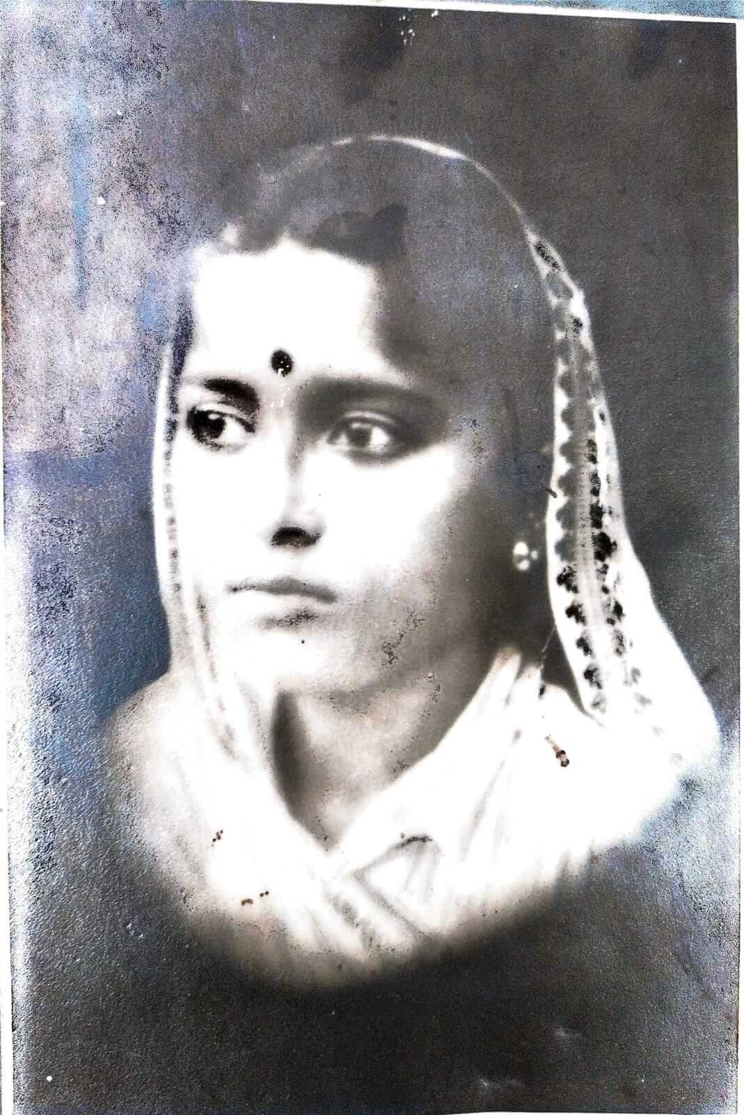 स्व. सरस्वती मिश्र